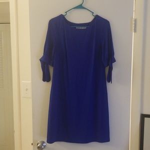 Tie sleeve dress